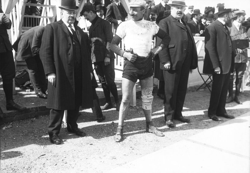 Cyrille Van Hauwaert, The first Lion of Flanders