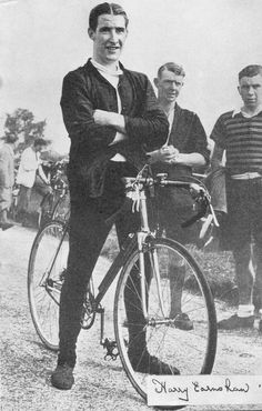 Image of Shake Earnshaw